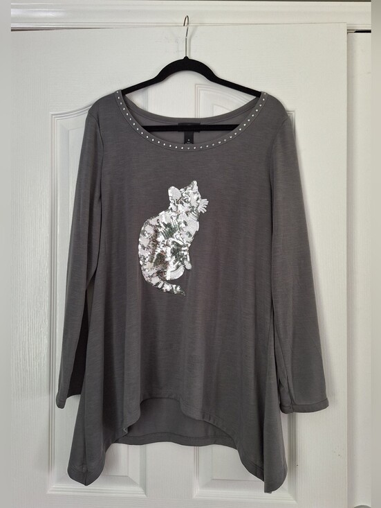 Karen Brooks Tops - Women’s Gray Long-Sleeve Sequin Cat Tunic